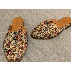 Indigo Rd Womens Floral Mule Flats Size 8M Textile Upper Pointed Toe Slip On